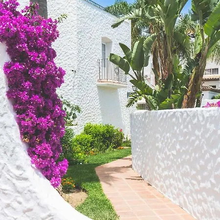 Precioso Apartamento Reformado En Benavista - Marbella 아파트 *